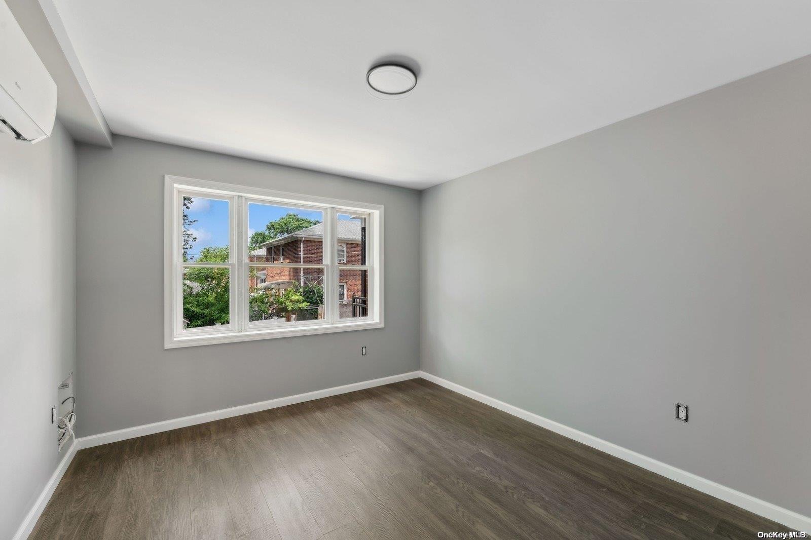 #19 photo, 37-06 Francis Lewis Boulevard, קווינס Bayside , NY 11361