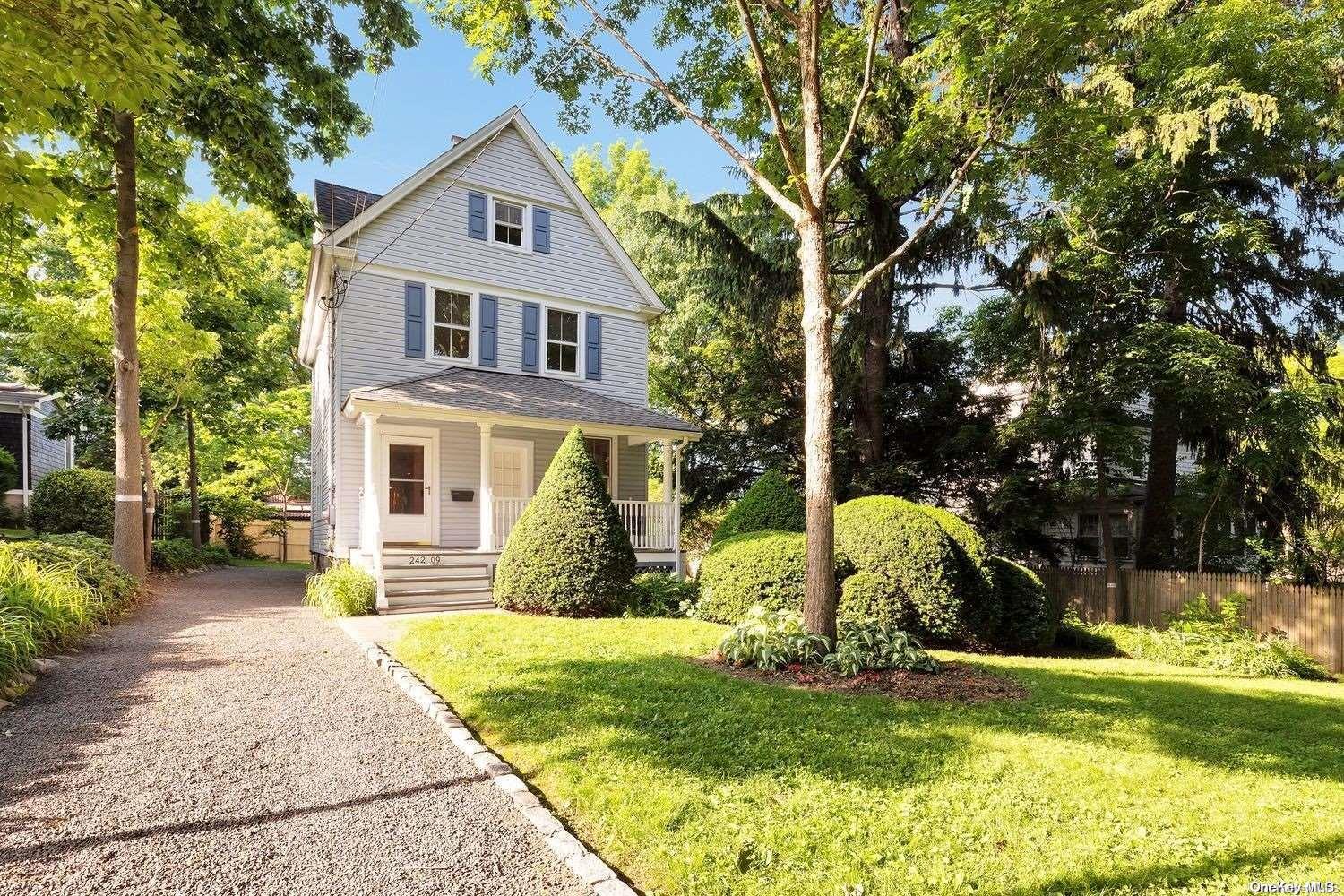 #1 photo, 242-09 Pine Street, 뉴욕퀸즈 Douglaston , NY 11363