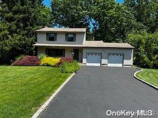 #1 photo, 60 Schuyler Drive, सफ़ोक काउंटी Commack , NY 11725