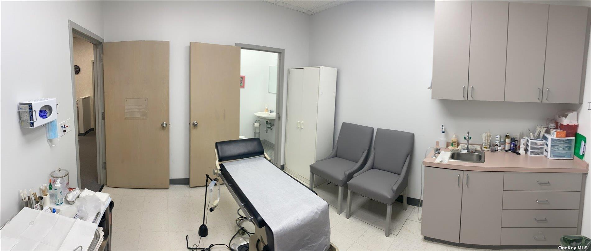 #6 photo, 8 Technology Drive, サフォーク郡 East Setauket , NY 11733