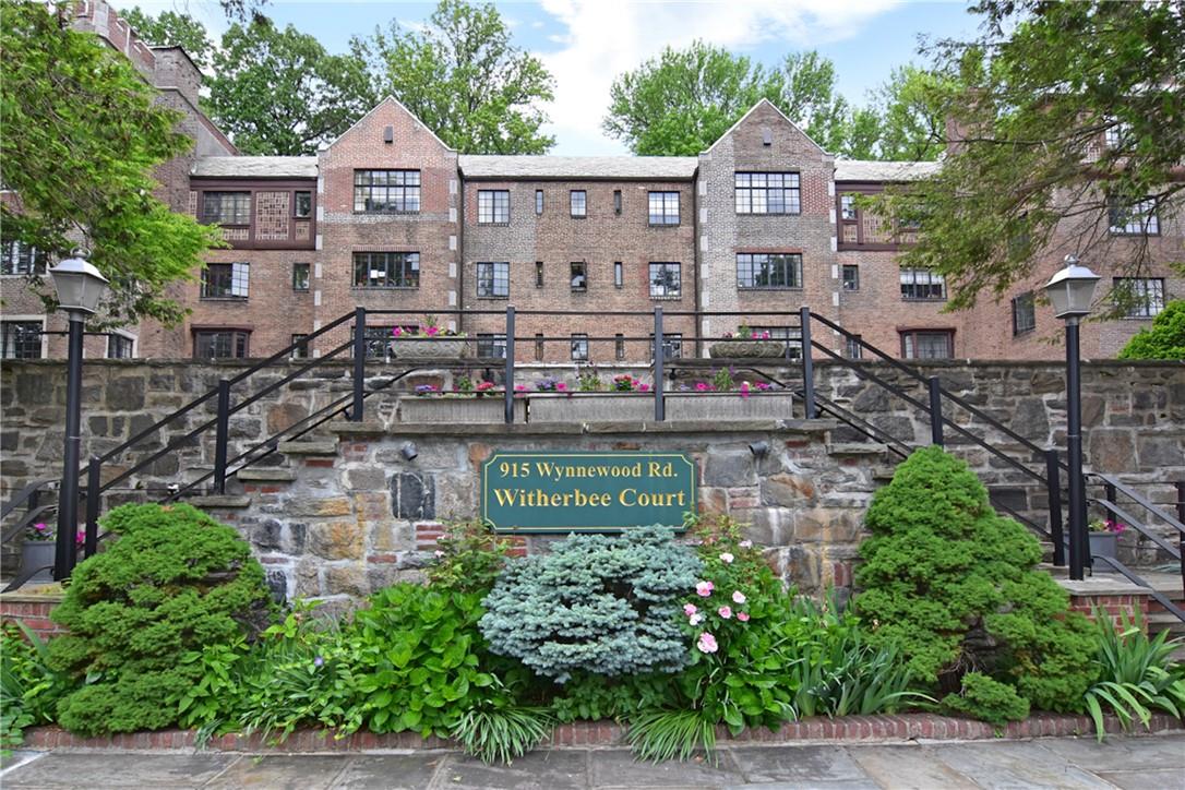 #1 photo, 915 Wynnewood Road, Pelham , NY 10803