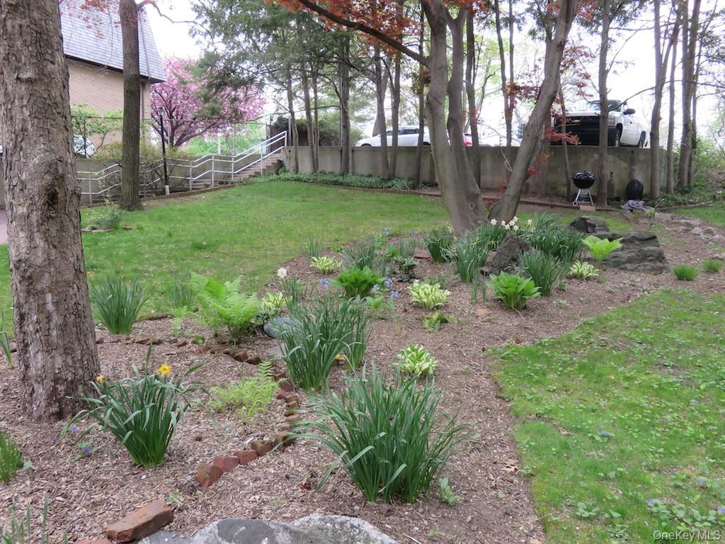 #17 photo, 915 Wynnewood Road, Pelham , NY 10803