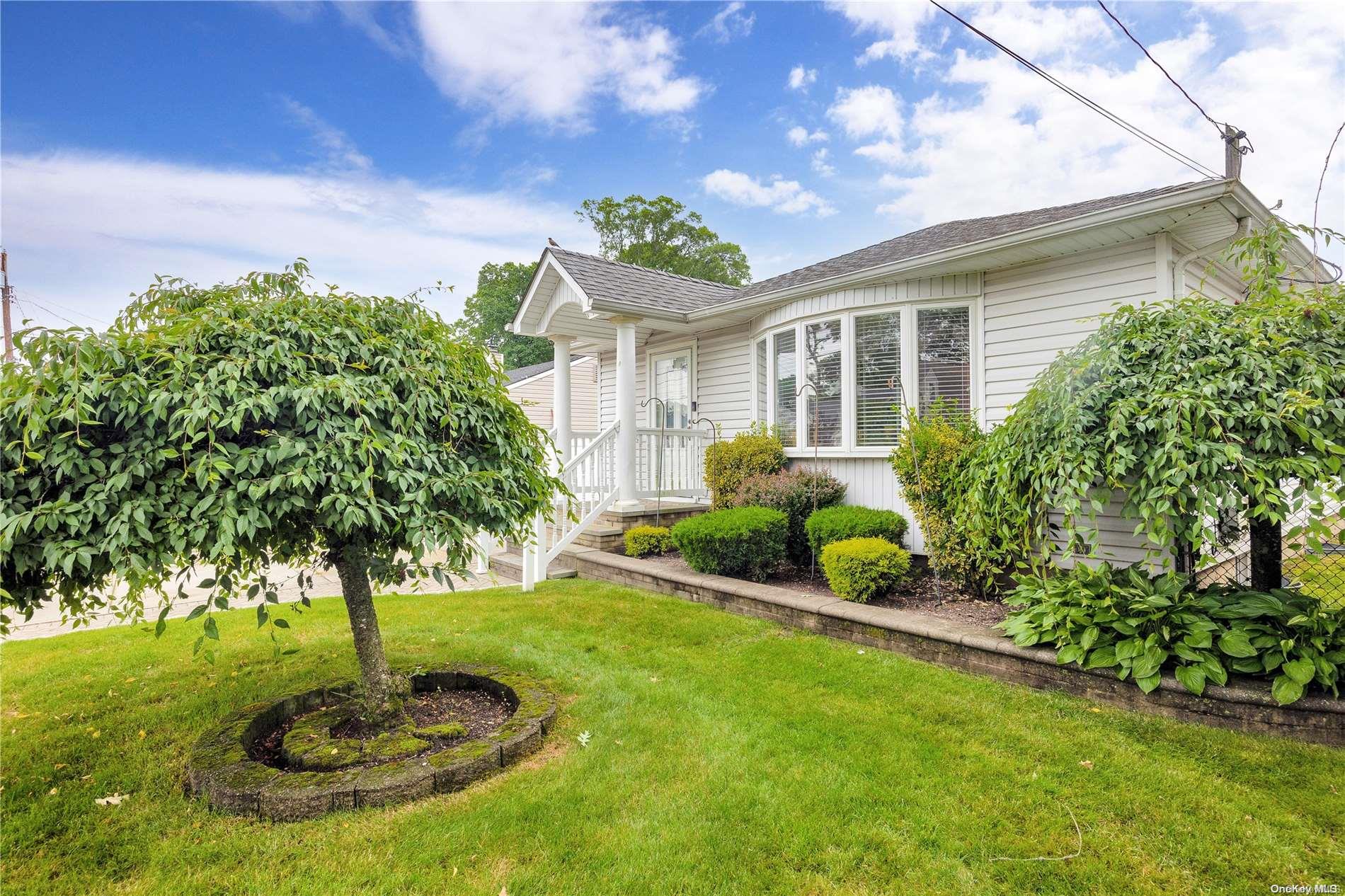 #1 photo, 181 Mckinley Street, ナッソー郡 Massapequa Park , NY 11762