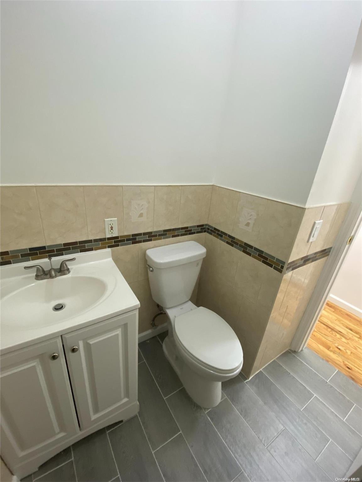 #11 photo, 40-28 82nd Street, クイーンズ区 Elmhurst , NY 11373