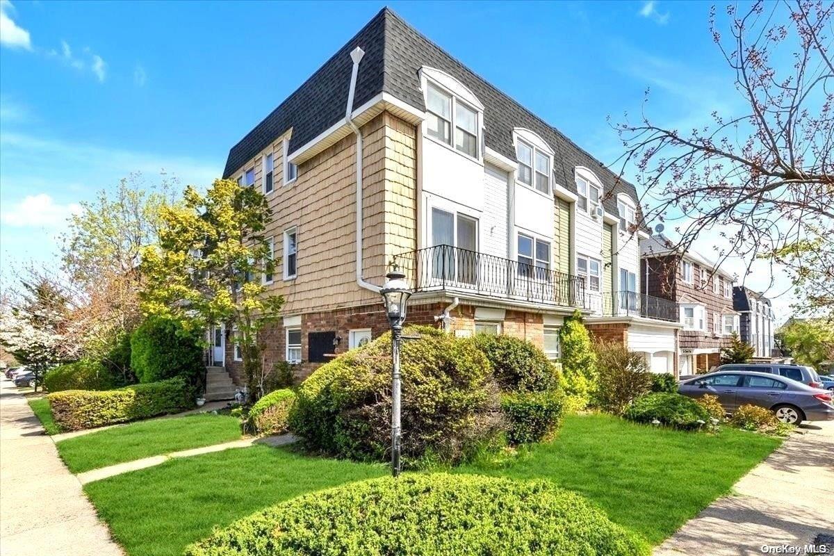 #1 photo, 214-03 16 Avenue, Bayside , NY 11360