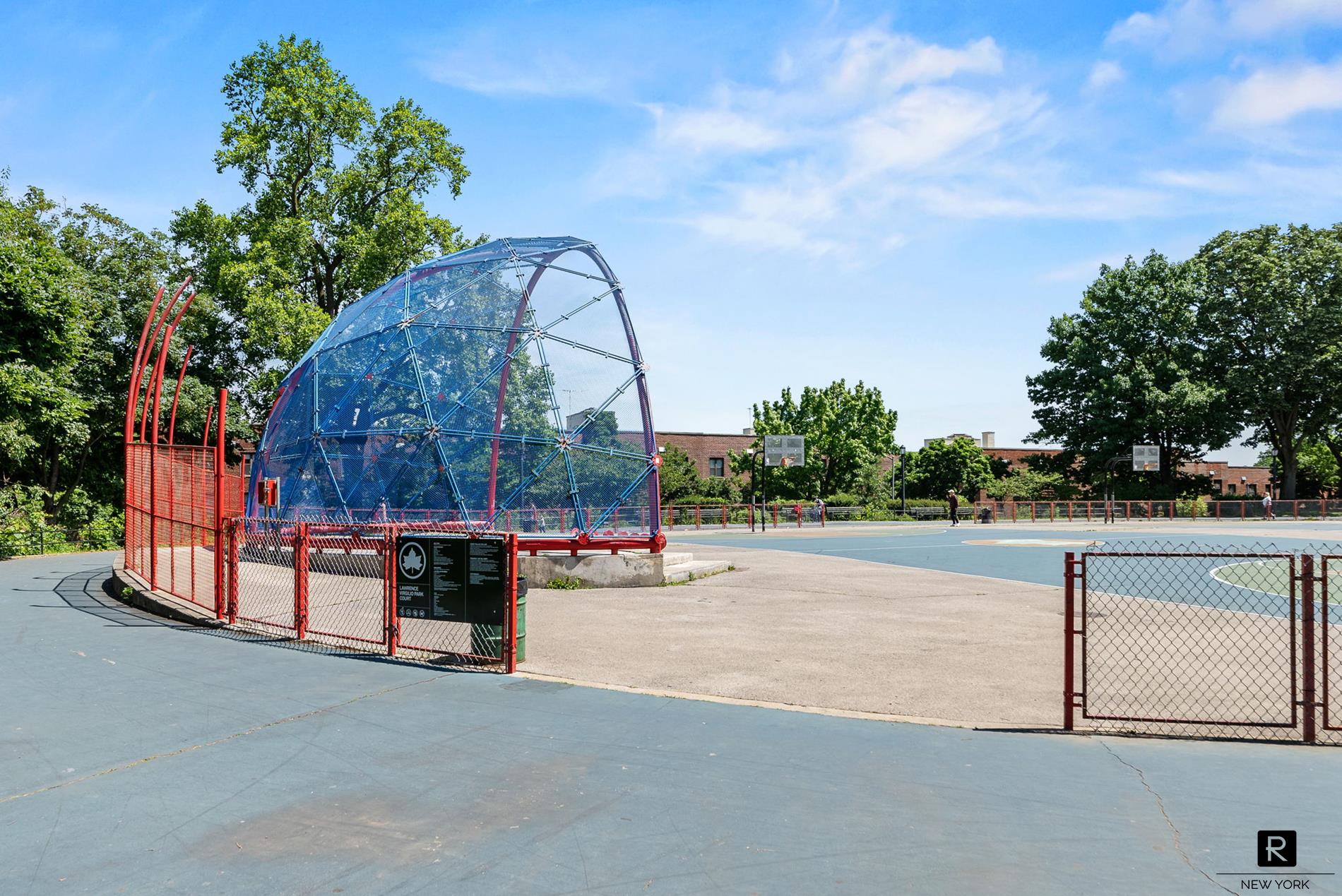 #11 photo, 39-60 52nd Street, クイーンズ区 Sunnyside Gardens , NY 11377