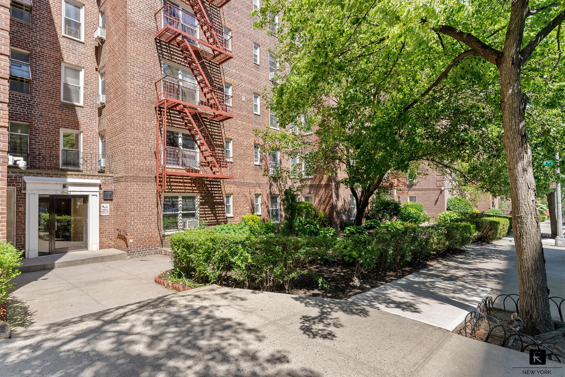 #12 photo, 39-60 52nd Street, クイーンズ区 Sunnyside Gardens , NY 11377