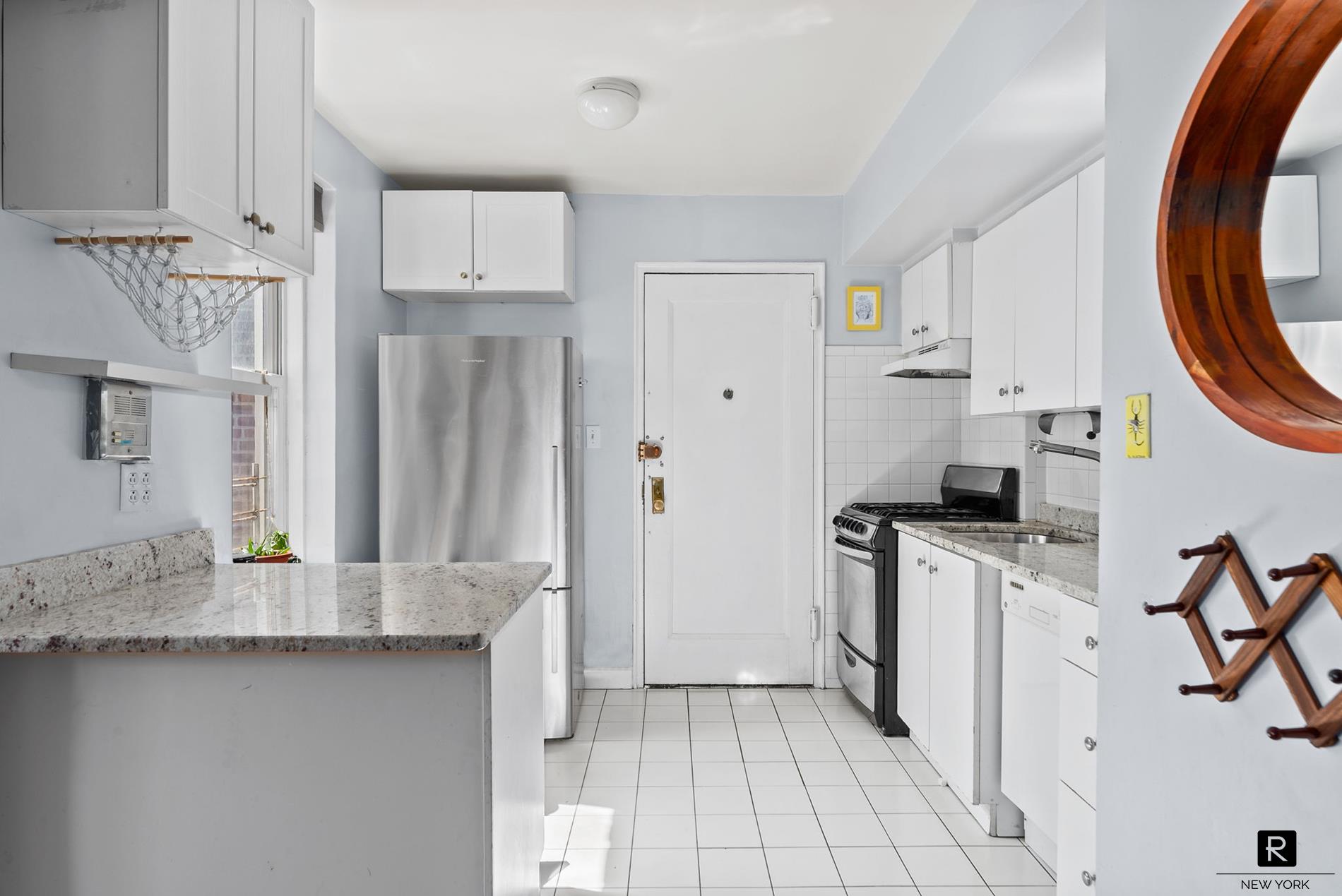 #6 photo, 39-60 52nd Street, クイーンズ区 Sunnyside Gardens , NY 11377