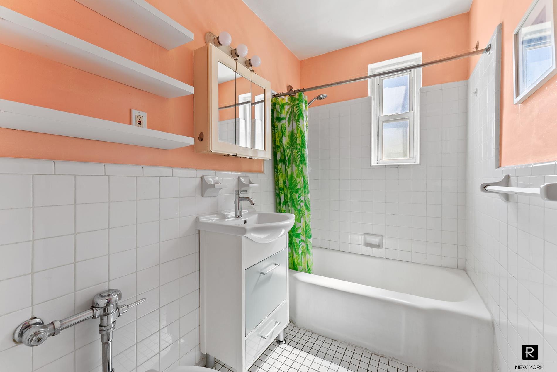 #8 photo, 39-60 52nd Street, クイーンズ区 Sunnyside Gardens , NY 11377