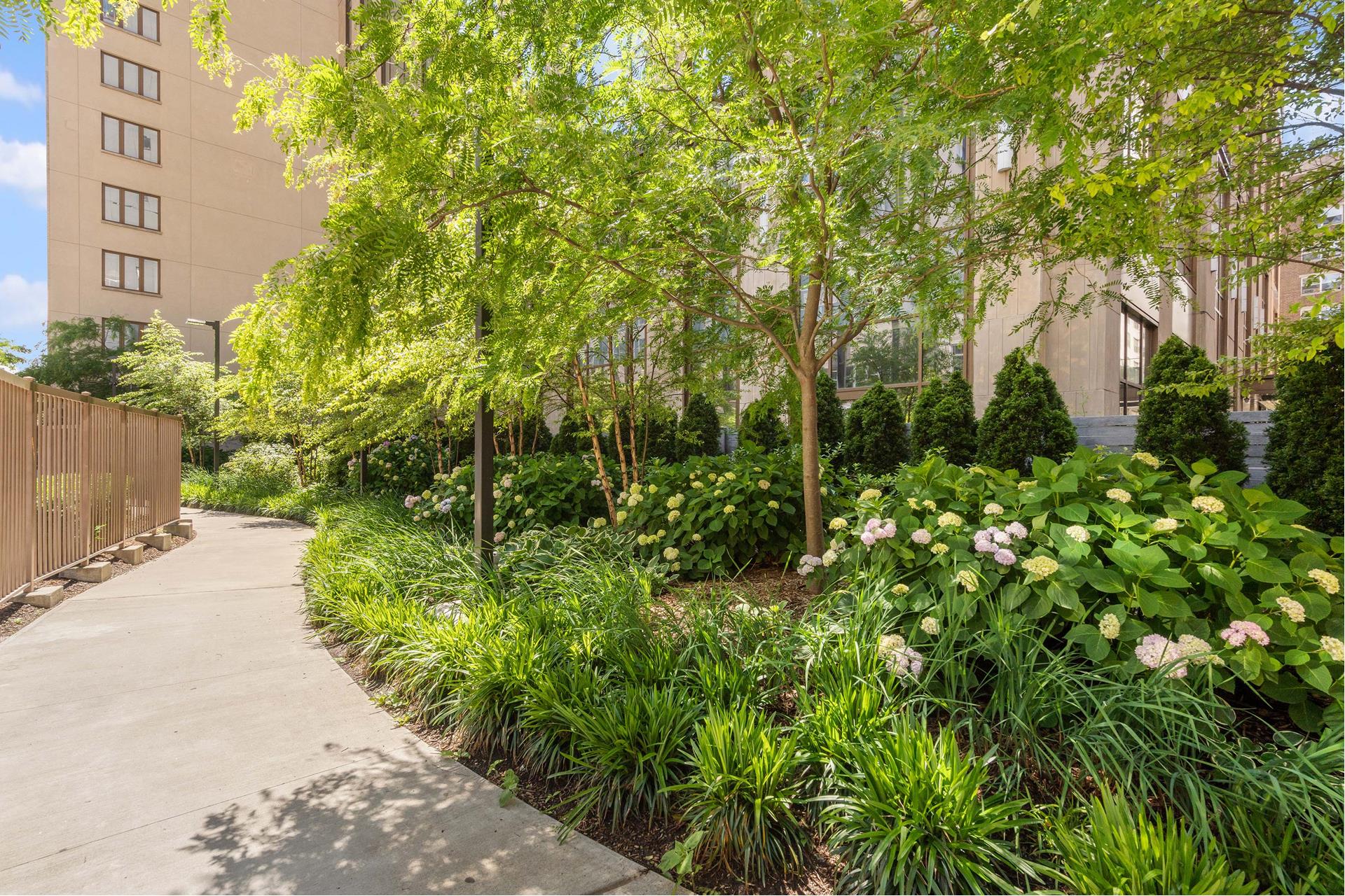 #6 photo, 215 E 19TH Street, マンハッタン Gramercy Park , NY 10003