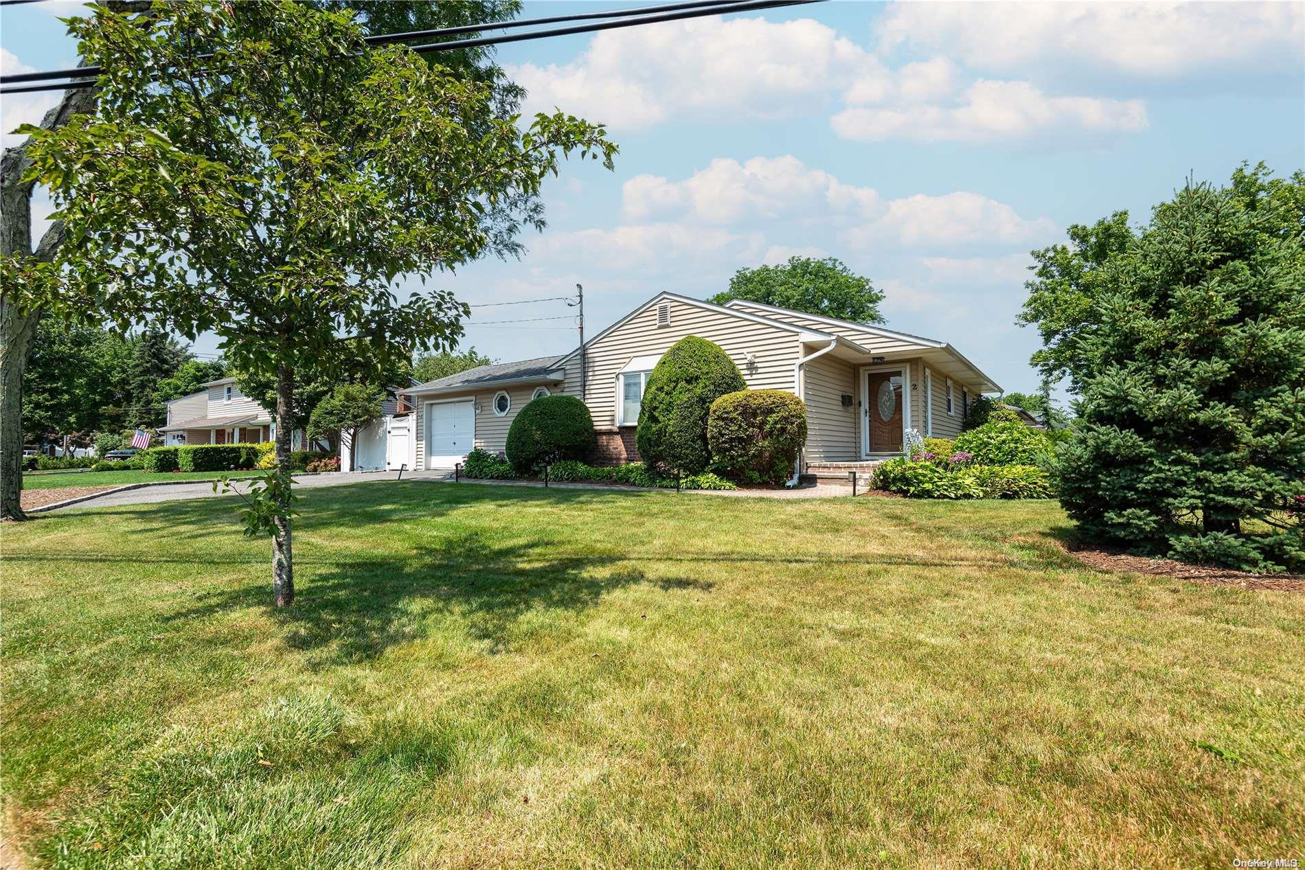 #1 photo, 2 Evelyn Drive, Commack , NY 11725