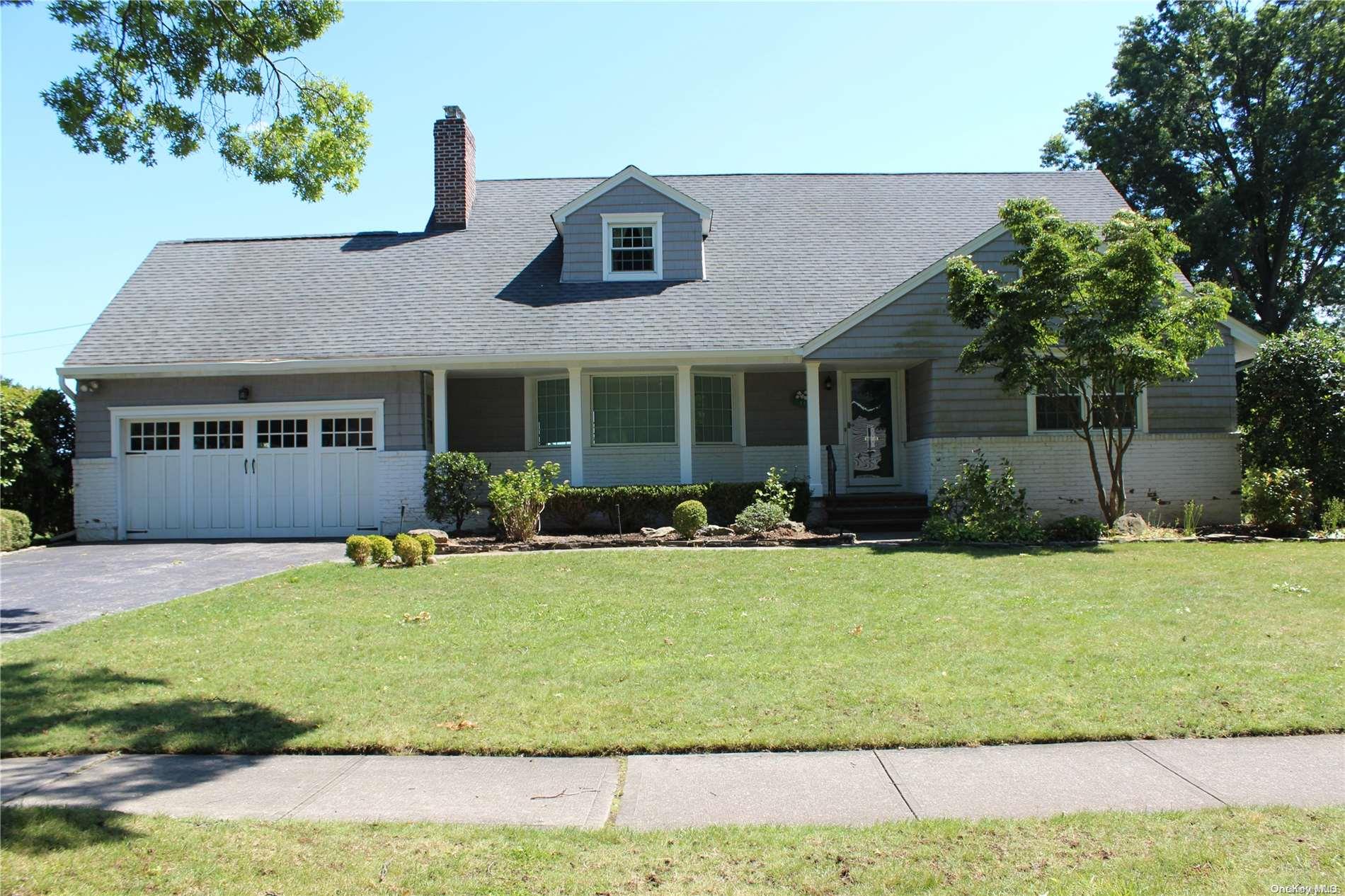 #1 photo, 14 Saint Pauls Pl., Garden City , NY 11530