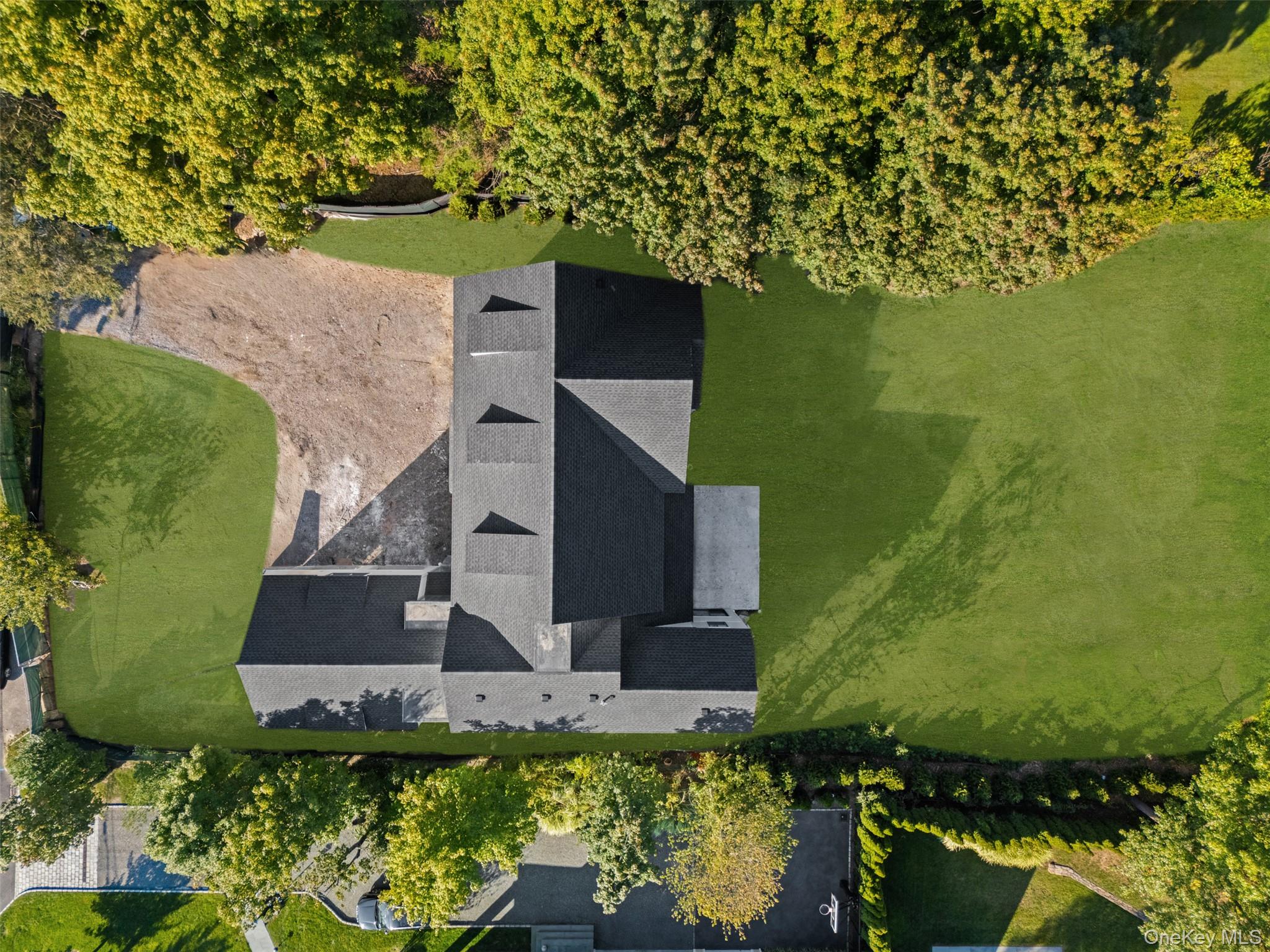 #4 photo, 20 Cambridge Road, Scarsdale , NY 10583