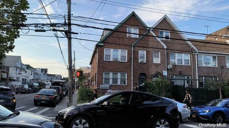 #3 photo, 79-01 45 Avenue, Elmhurst , NY 11373