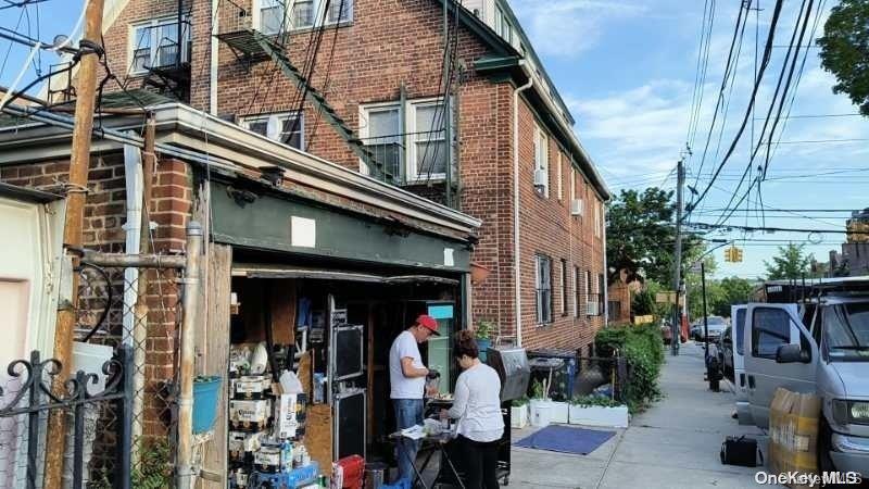 #4 photo, 79-01 45 Avenue, Elmhurst , NY 11373