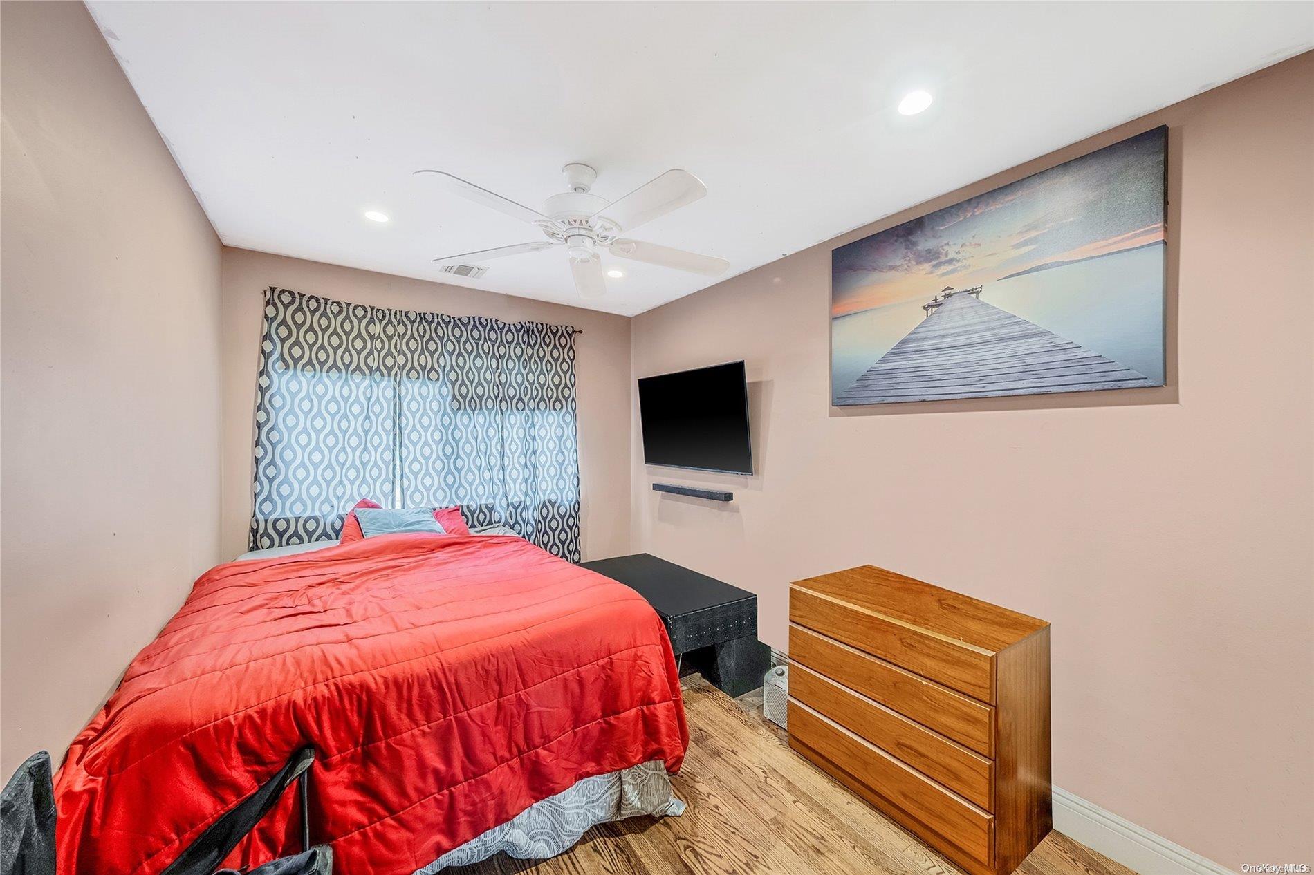 #15 photo, 263 N Park Drive, 롱 아일랜드 Massapequa , NY 11758