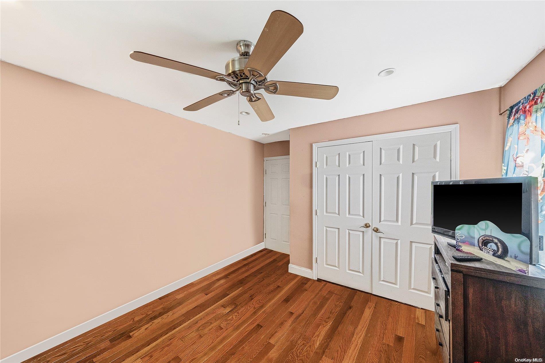 #17 photo, 263 N Park Drive, 롱 아일랜드 Massapequa , NY 11758