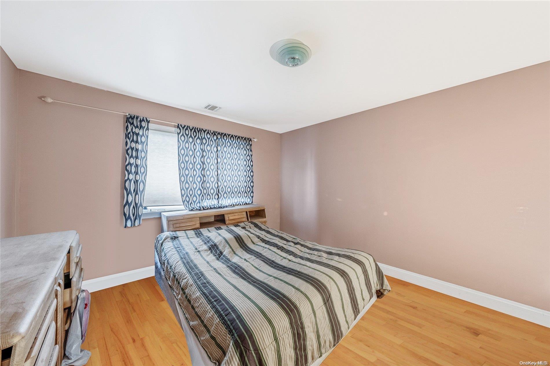 #20 photo, 263 N Park Drive, 롱 아일랜드 Massapequa , NY 11758