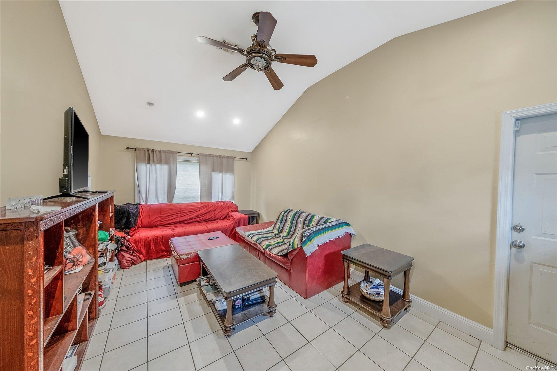 #6 photo, 263 N Park Drive, 롱 아일랜드 Massapequa , NY 11758