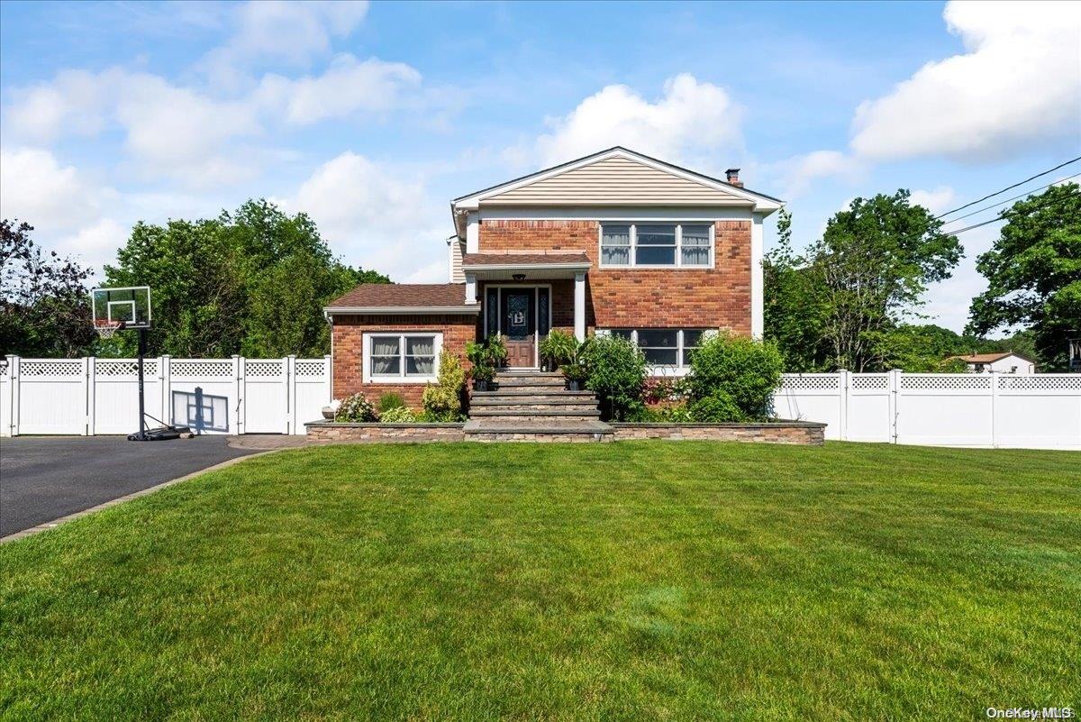 #1 photo, 1000 Montauk Avenue, Islip Terrace , NY 11752