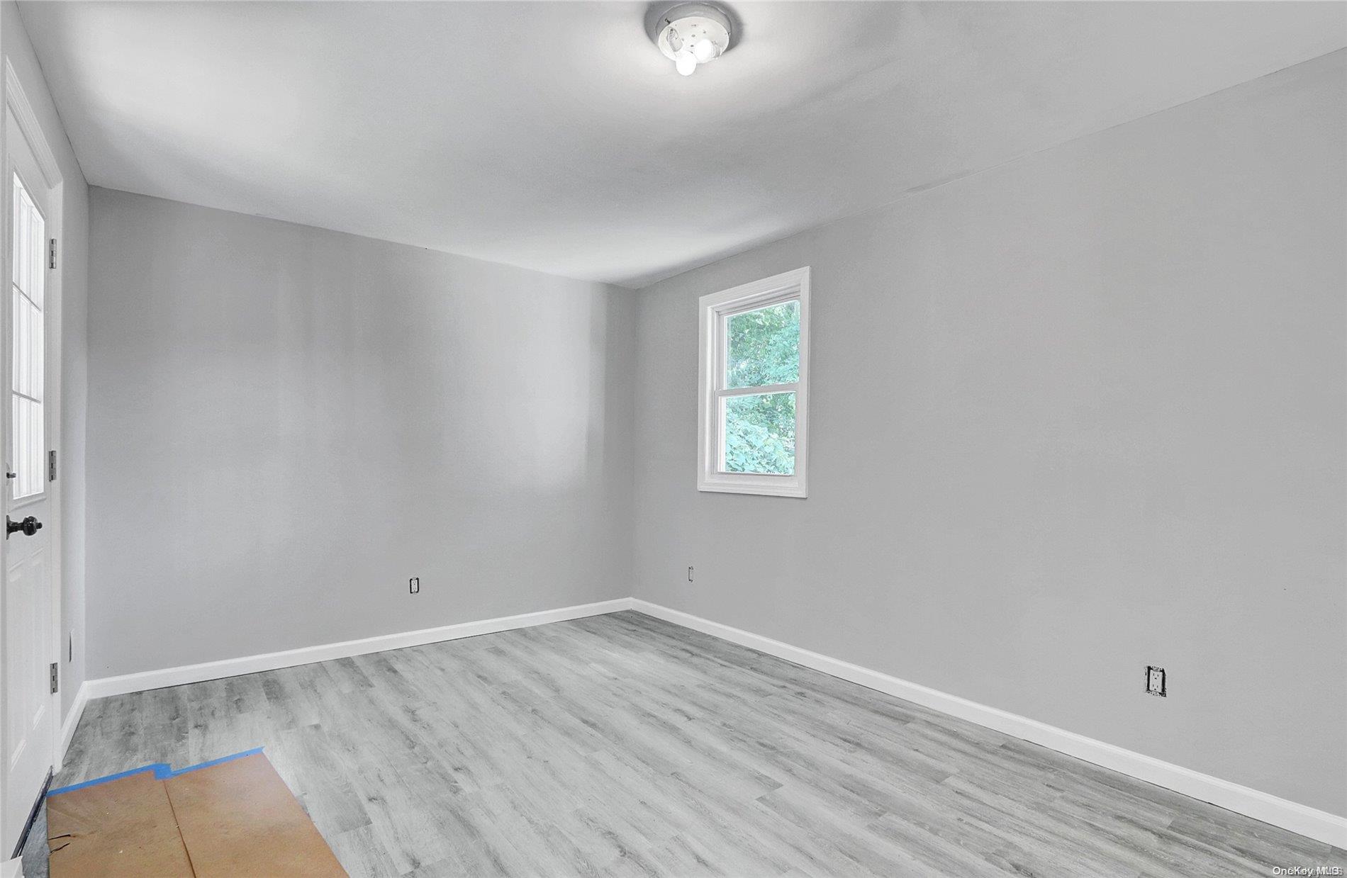 #20 photo, 46 Bernstein Boulevard, サフォーク郡 Center Moriches , NY 11934