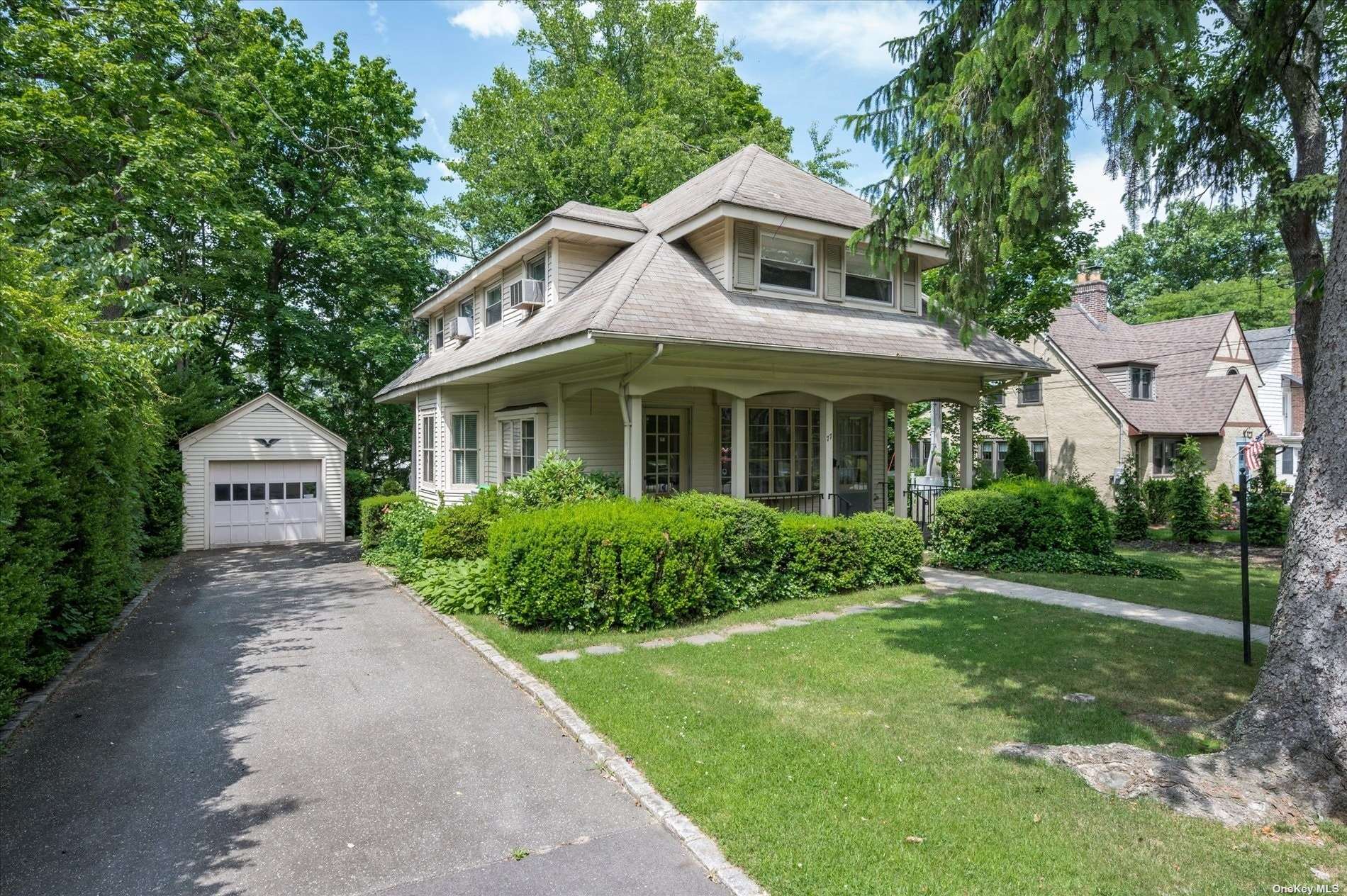 合约中 125万 CONTRACT 77 Park Avenue, 长岛 曼哈塞特 Manhasset , NY 11030 MLS