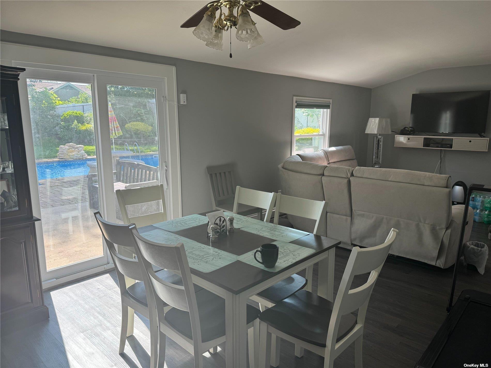 #5 photo, 47 College Hills Drive, サフォーク郡 Farmingville , NY 11738