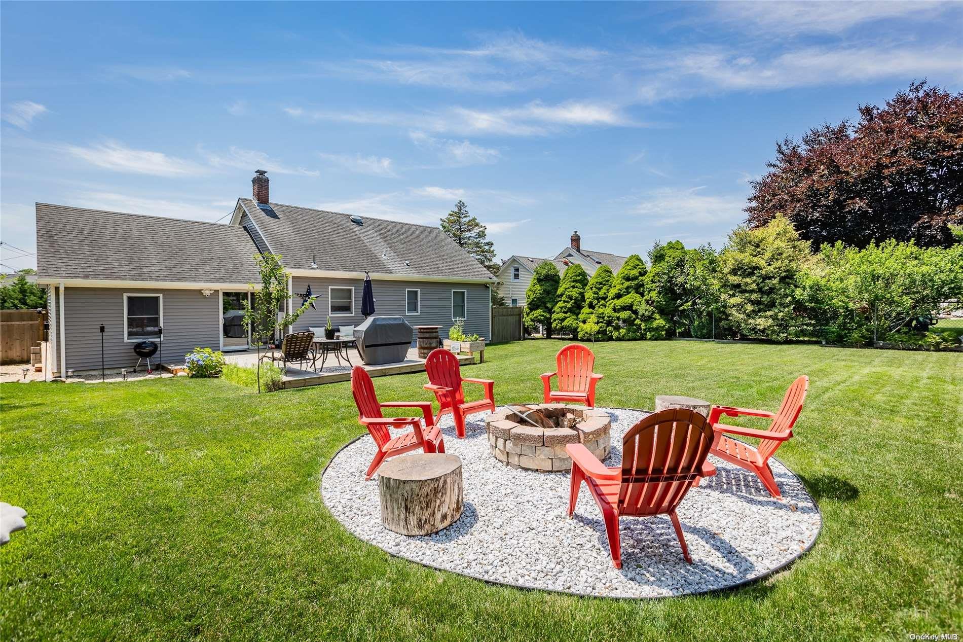 #1 photo, 411 Claus Avenue, Riverhead , NY 11901