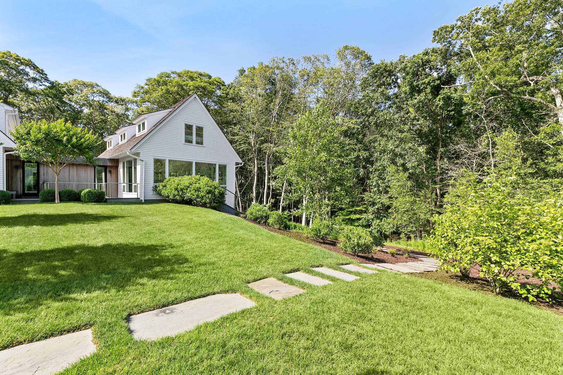 #41 photo, 7 Ashwood Court, Amagansett , NY 11930