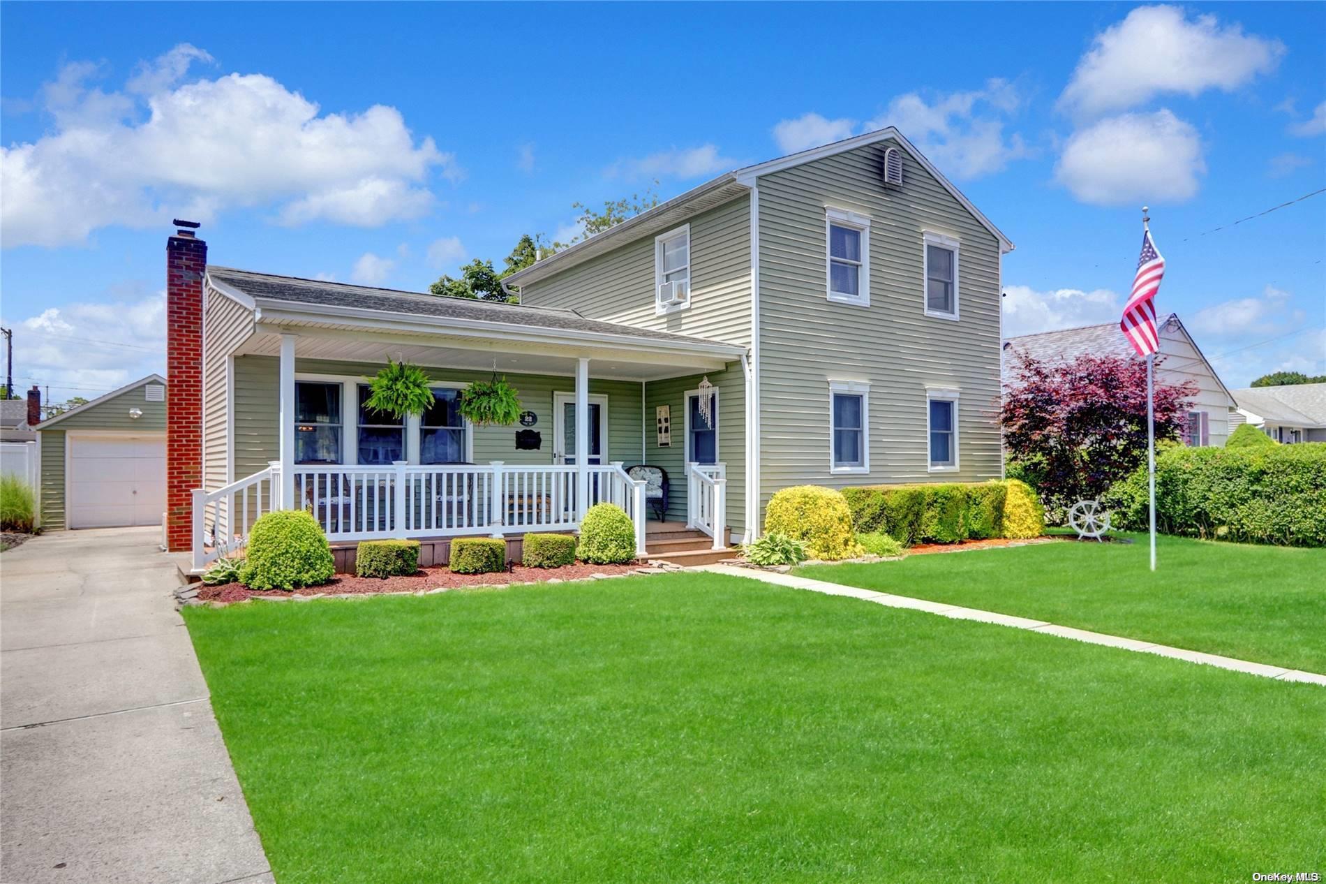 #1 photo, 22 Nehring Avenue, サフォーク郡 Babylon , NY 11702