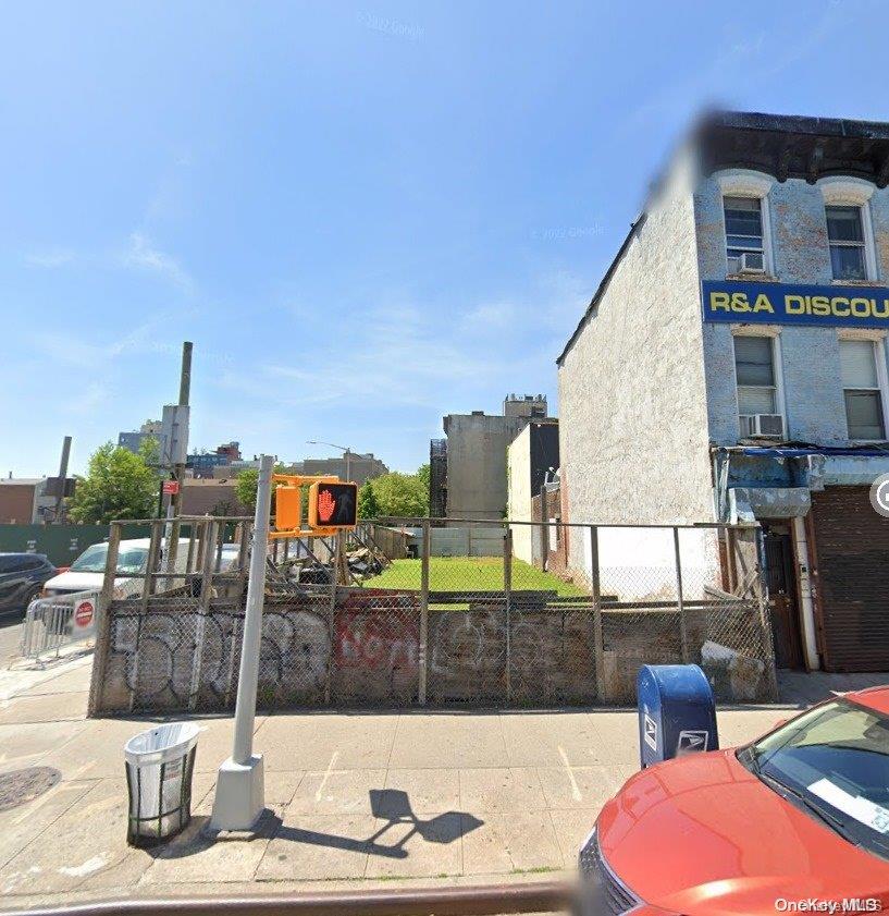 #4 photo, 108 5th Avenue, Brooklyn , NY 11217