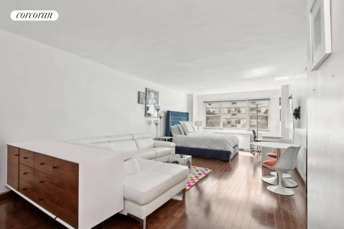 #1 photo, 101 W 12TH Street, Greenwich Village , NY 10011