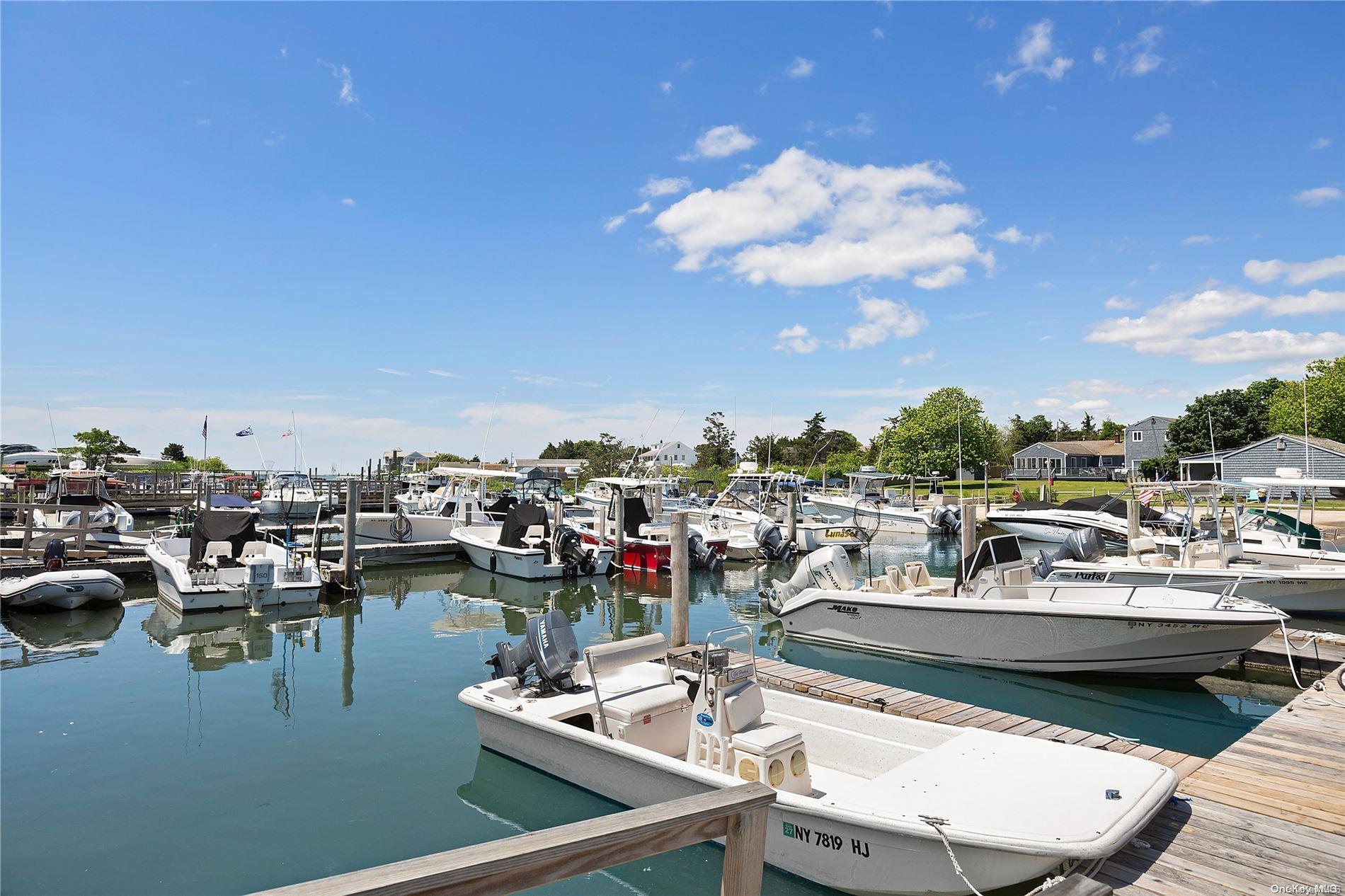 #15 photo, 72 Foster Avenue, サフォーク郡 Hampton Bays , NY 11946