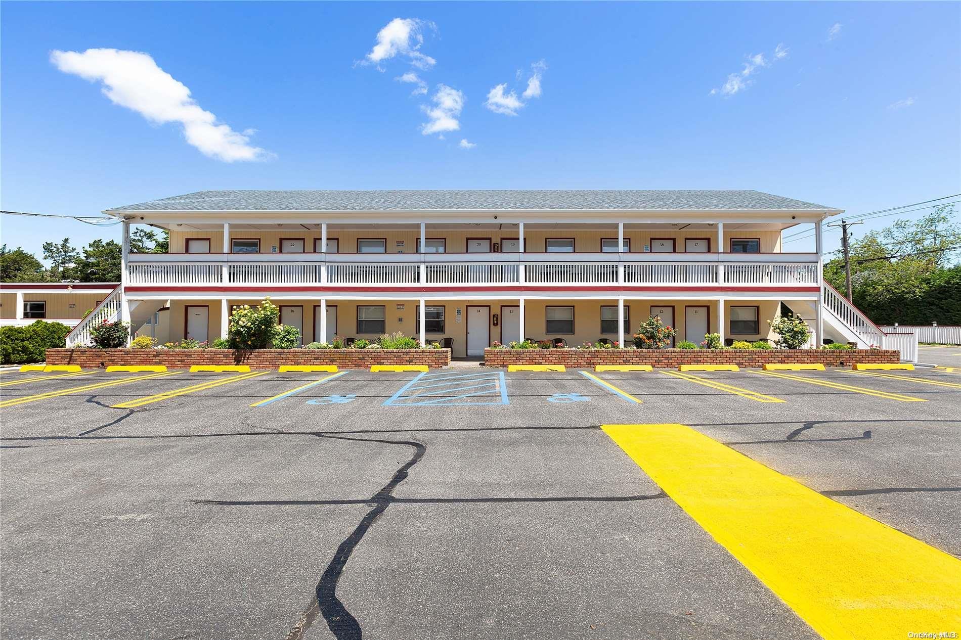 #5 photo, 72 Foster Avenue, サフォーク郡 Hampton Bays , NY 11946