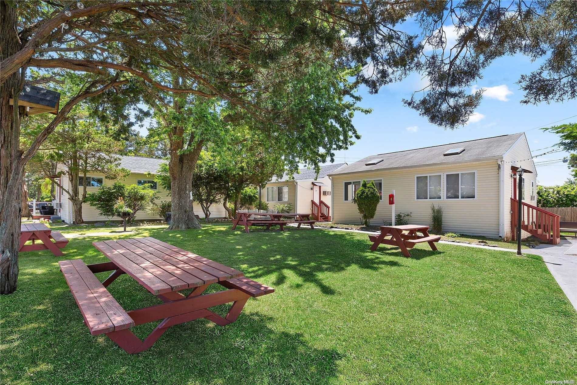 #6 photo, 72 Foster Avenue, サフォーク郡 Hampton Bays , NY 11946