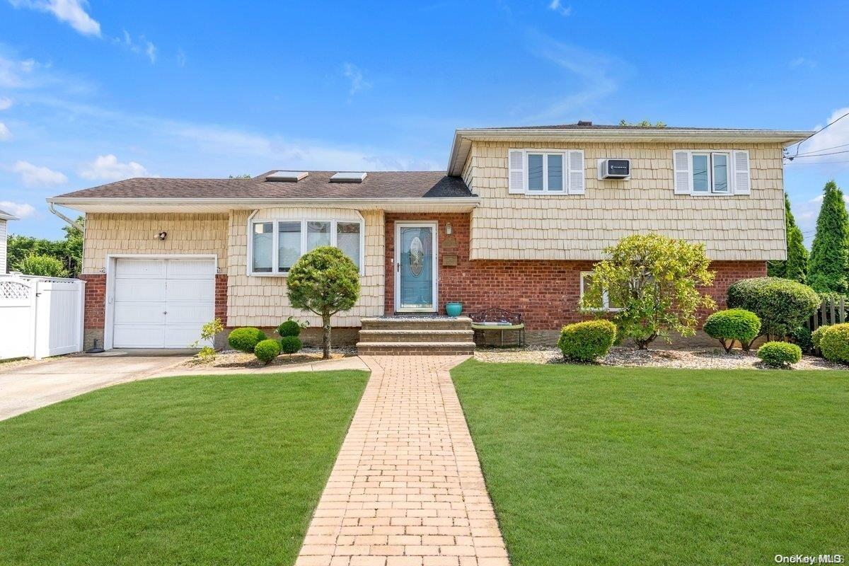 #1 photo, 2052 Shoreham Way, Merrick , NY 11566