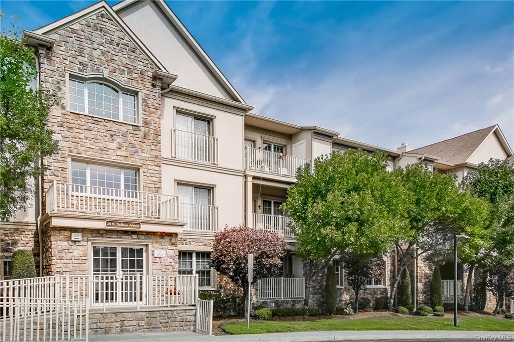 #1 photo, 28 N De Baun Avenue, Suffern , NY 10901