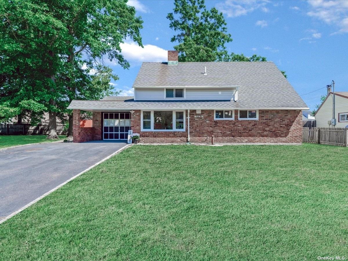 #1 photo, 45 Arrow Lane, Hicksville , NY 11801