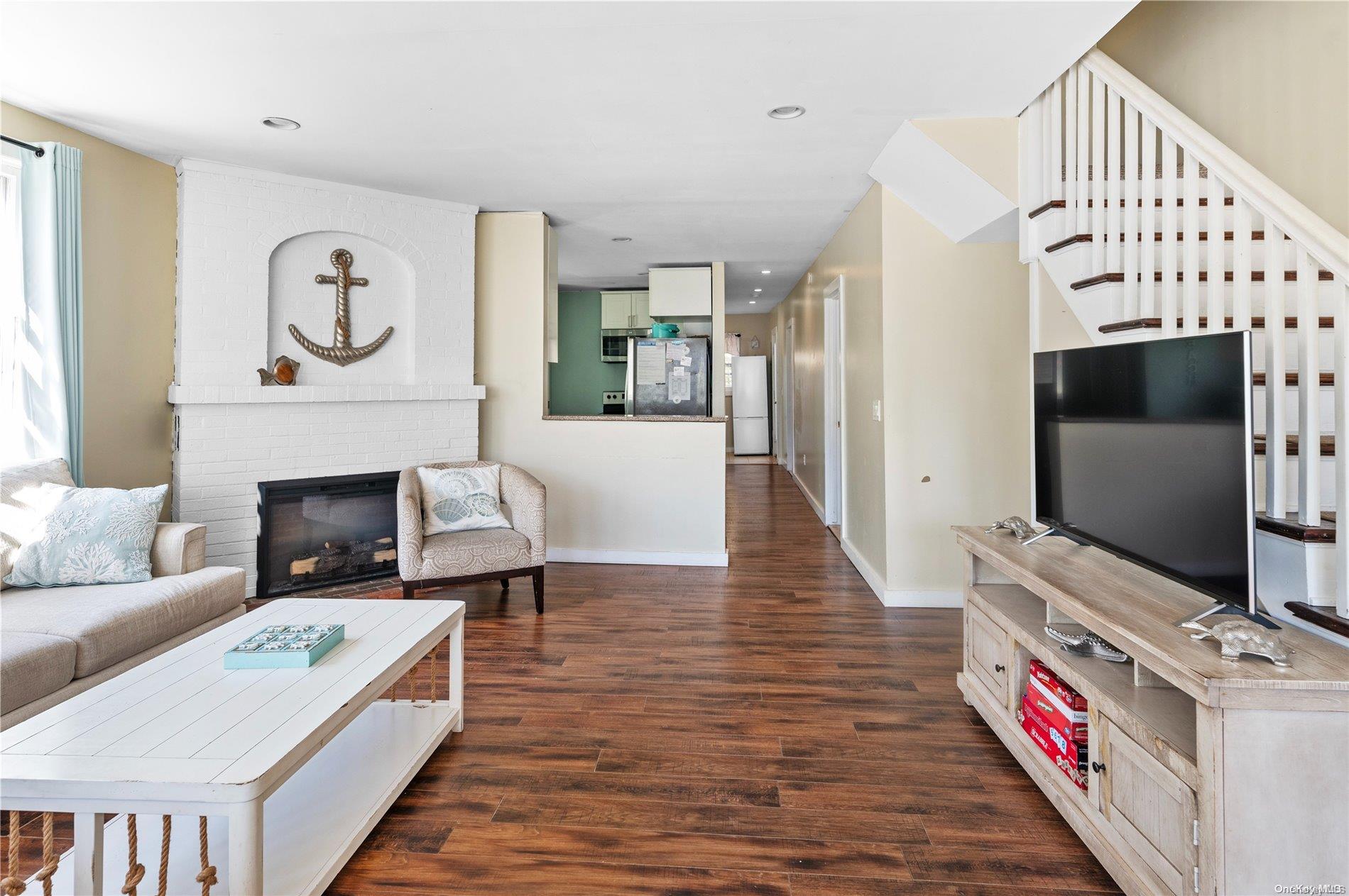 #2 photo, 180 Cottage Walk, Ocean Beach , NY 11770