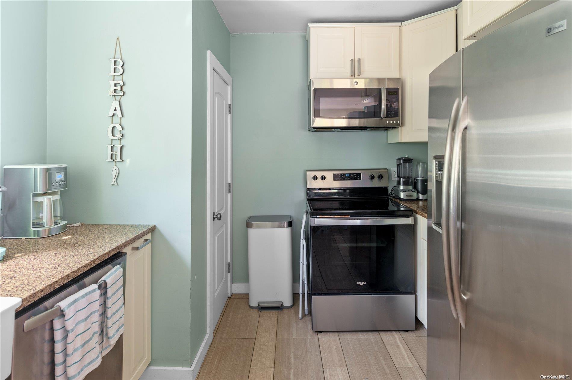 #6 photo, 180 Cottage Walk, Ocean Beach , NY 11770