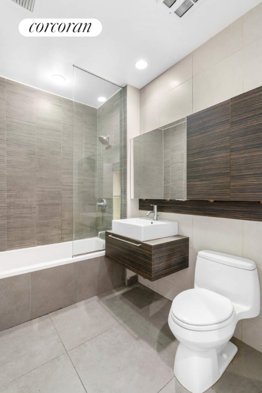 #10 photo, 330 E 119TH Street, マンハッタン East Harlem , NY 10035