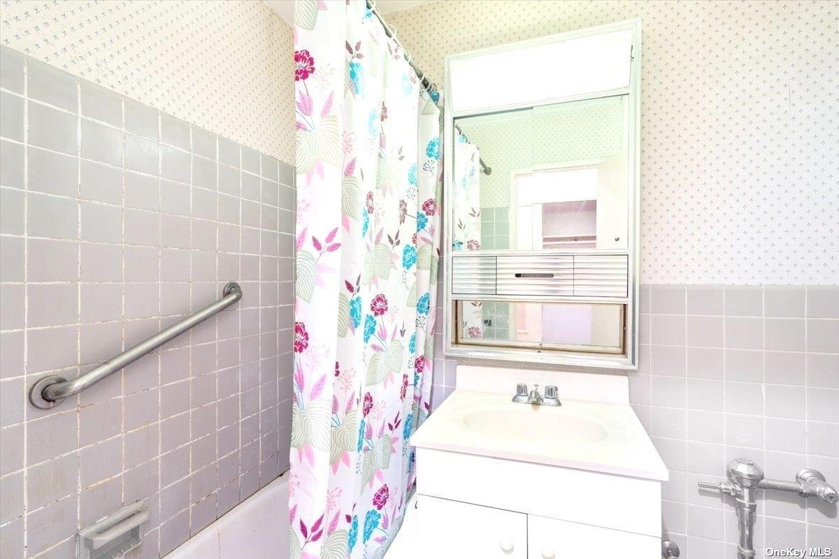 #12 photo, 99-35 59 Avenue, Corona , NY 11368