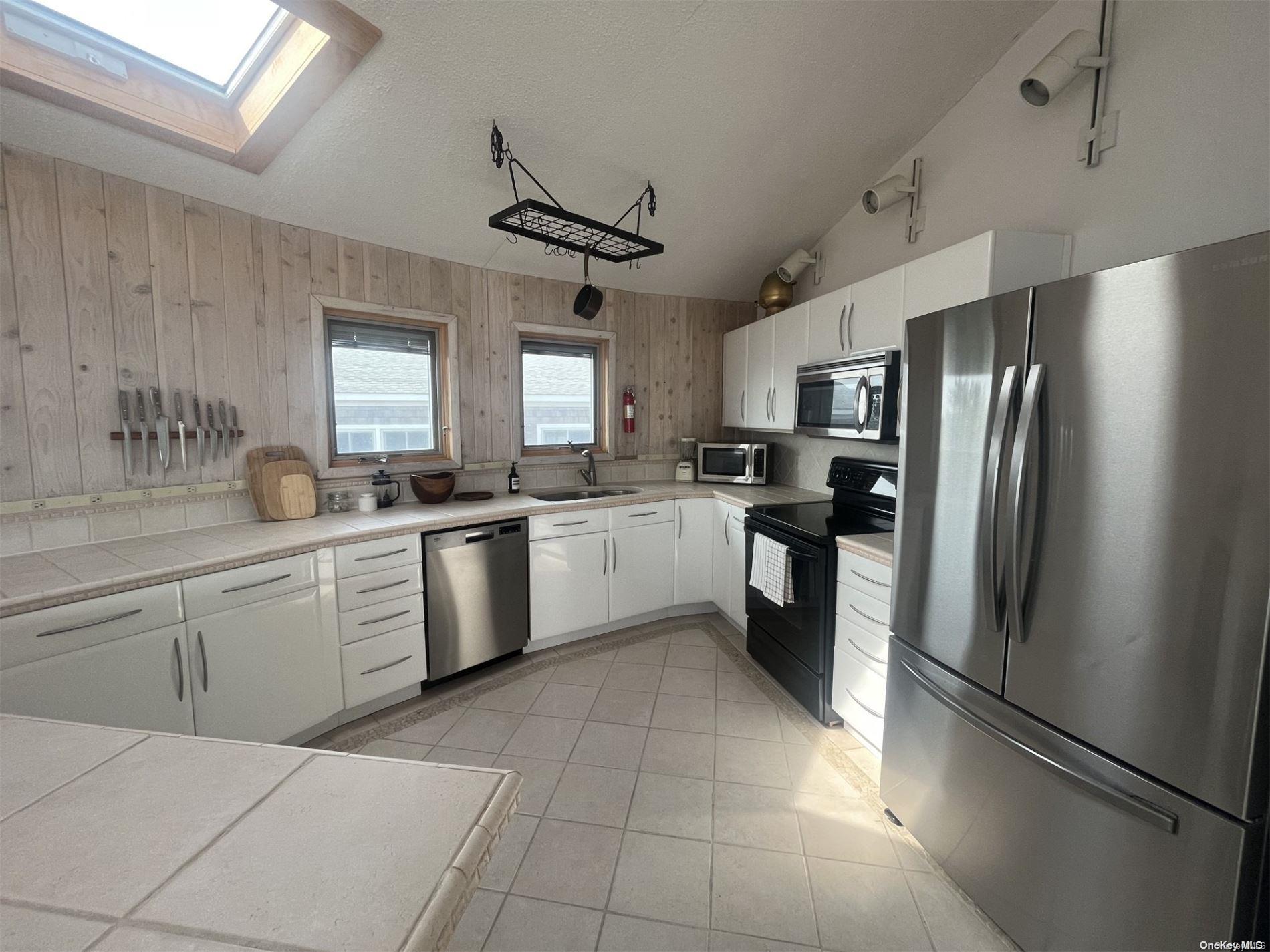 #2 photo, 85 Bungalow Walk, Ocean Beach , NY 11770