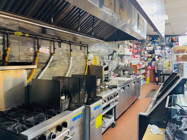 #14 photo, 192 Port Richmond Ave., スタテンアイランド Staten Island , NY 10302