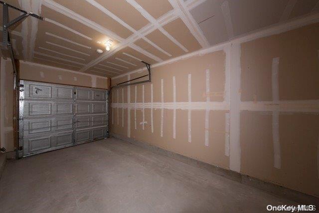 #12 photo, 5000 Townhouse Drive, サフォーク郡 Coram , NY 11727