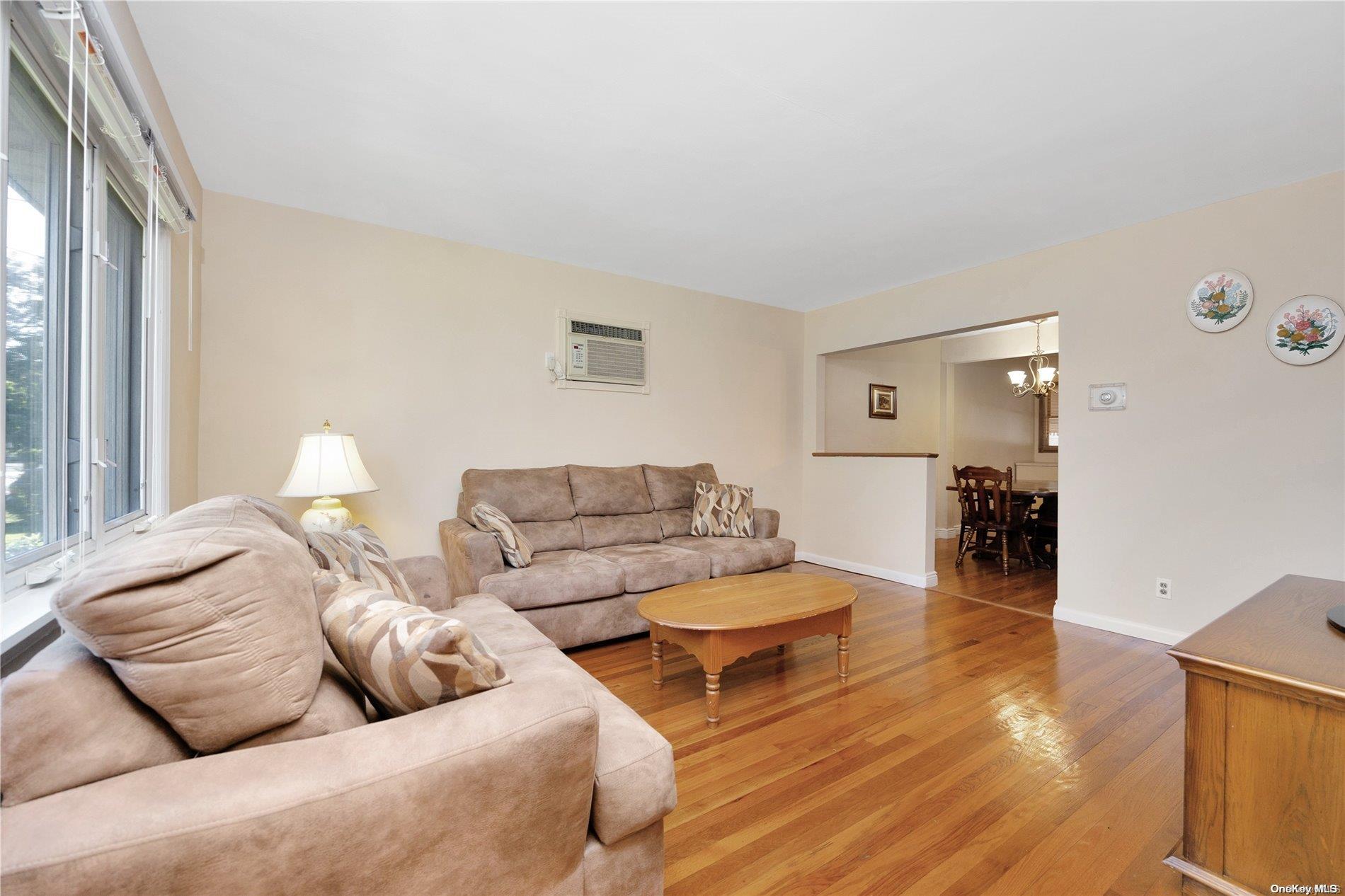 #1 photo, 125 Chicago Avenue, 长岛 Massapequa , NY 11758