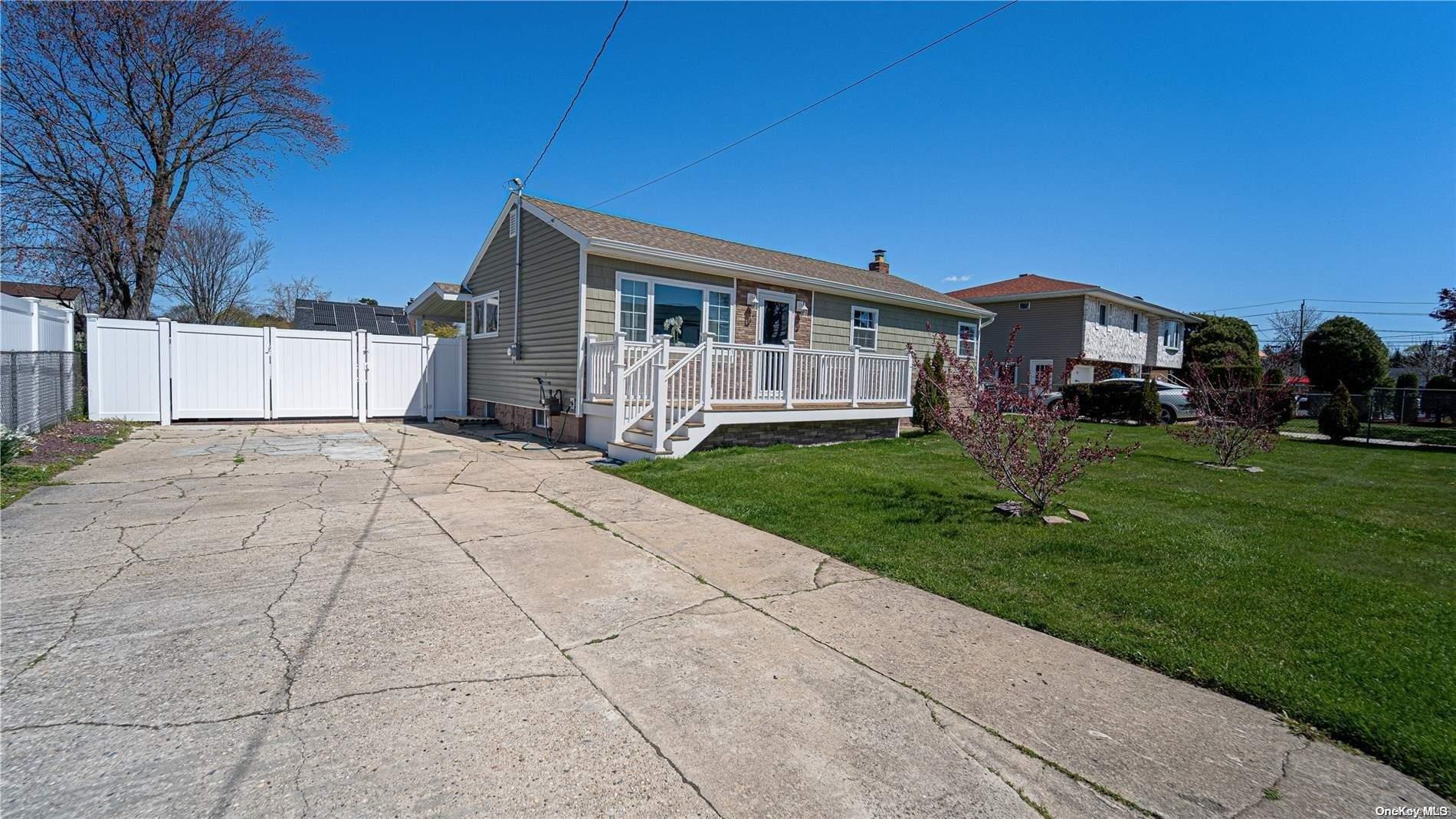 #1 photo, 85 Bradley Street, Brentwood , NY 11717