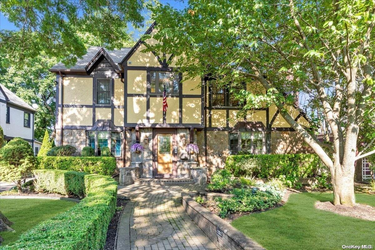 #1 photo, 66 Sunset Drive, Hempstead , NY 11550