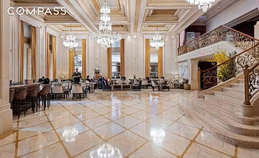 #11 photo, 1 Central Park S, マンハッタン Central Park South , NY 10019