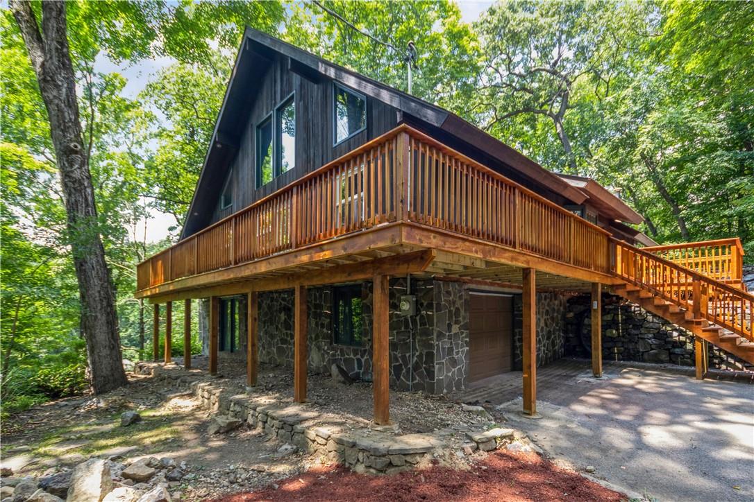 #1 photo, 8 E Cedar Road, Katonah , NY 10536